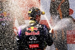 c-getty-red-bull-vettel-champagne-podium-nurburgring-allemagne